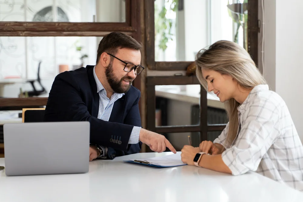 Asesoría legal empresarial en un despacho contable